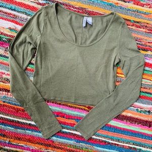 🖤 Army Green Crop Top